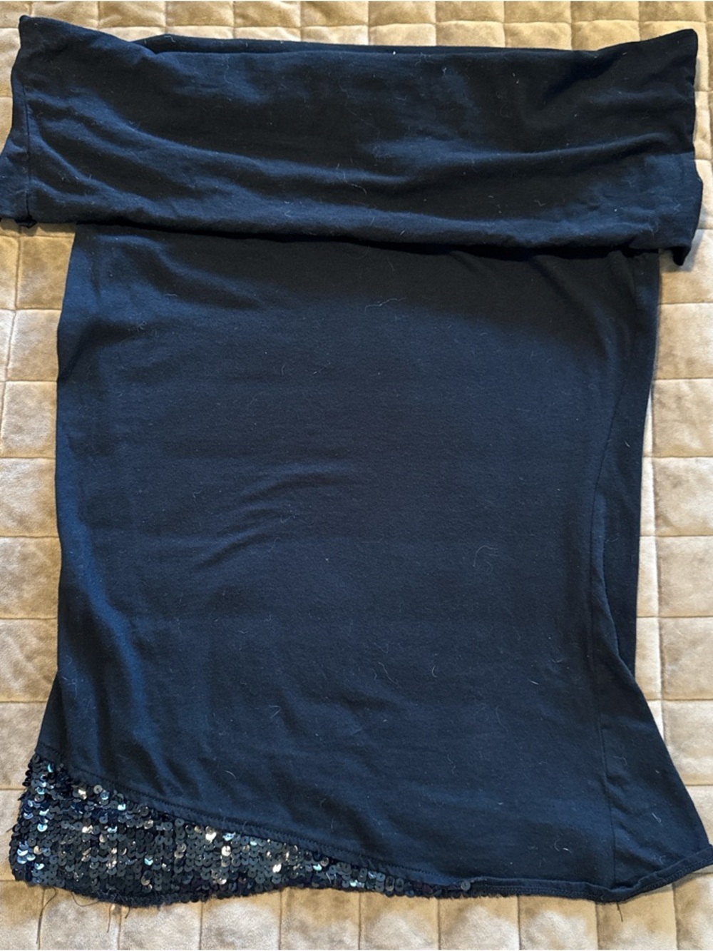 Y2K Off-Shoulder Sequin Hem Top | Black | Size S